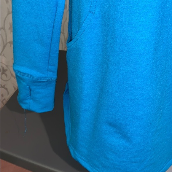 Roots ,Bright blue hoodie, thumb holes & pockets - Picture 13 of 13